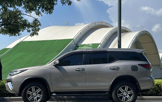 2017 Toyota Fortuner in Makati, Metro Manila-6