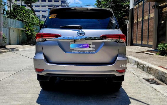 2018 Toyota Fortuner  2.4 V Diesel 4x2 AT in Pasay, Metro Manila-4