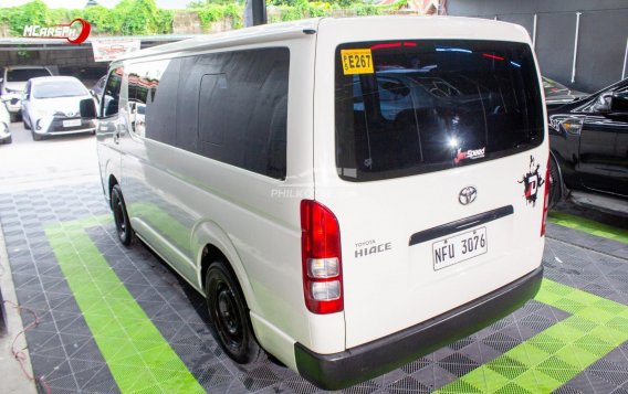 2020 Toyota Hiace  Commuter 3.0 M/T in Malabon, Metro Manila-5