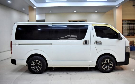 2015 Toyota Hiace  Commuter 3.0 M/T in Lemery, Batangas-10