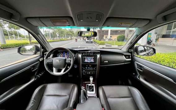 2018 Toyota Fortuner  2.8 V Diesel 4x4 AT in Makati, Metro Manila-14