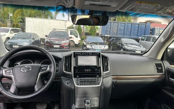 2019 Toyota Land Cruiser VX 3.3 4x4 AT in Manila, Metro Manila-8
