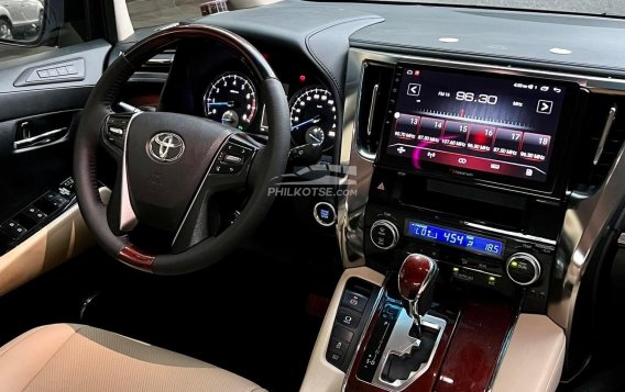 2015 Toyota Alphard  3.5 Gas AT in Manila, Metro Manila-4