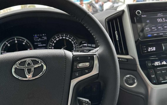 2019 Toyota Land Cruiser  Premium 4.5 DSL AT in Quezon City, Metro Manila-9