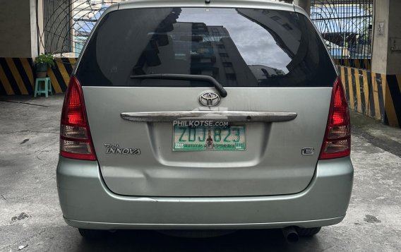 2006 Toyota Innova  2.8 E Diesel MT in Manila, Metro Manila-1