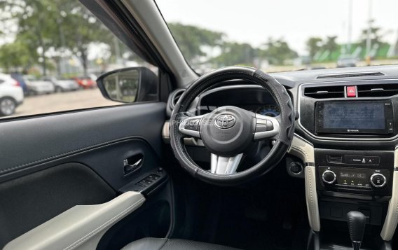 2019 Toyota Rush  1.5 G AT in Makati, Metro Manila-14