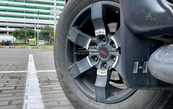 2017 Toyota Hilux  2.4 G DSL 4x2 A/T in Makati, Metro Manila-10