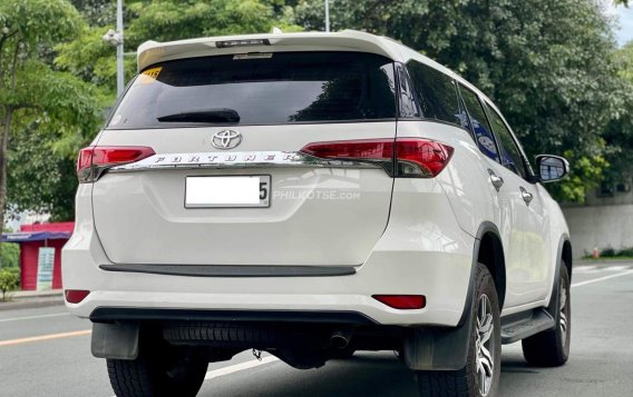 2016 Toyota Fortuner  2.4 G Diesel 4x2 AT in Makati, Metro Manila-5