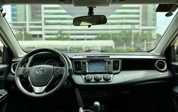 2018 Toyota RAV4  2.5 Active 4X2 AT in Makati, Metro Manila-15