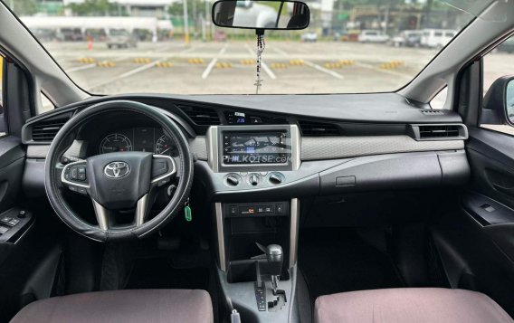 2021 Toyota Innova  2.8 E Diesel AT in Makati, Metro Manila-16