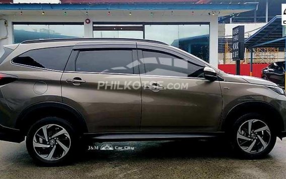 2020 Toyota Rush  1.5 G AT in Pasay, Metro Manila-9