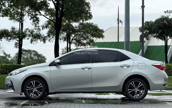 2017 Toyota Altis in Makati, Metro Manila-12