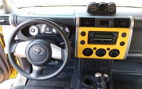 White Toyota Fj Cruiser 2015 for sale in Automatic-7