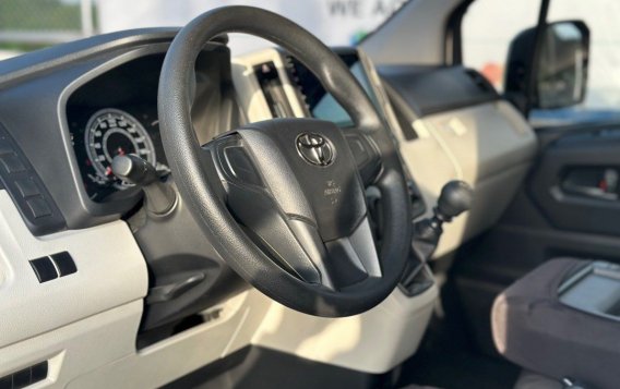 White Toyota Hiace 2022 for sale in Manila-7