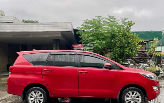 2020 Toyota Innova  2.8 E Diesel AT in Makati, Metro Manila-9