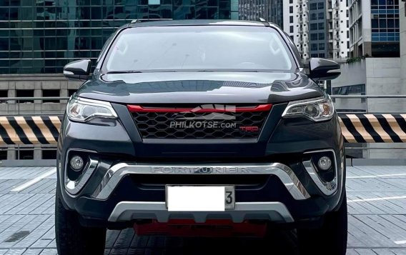 2017 Toyota Fortuner  2.4 G Diesel 4x2 AT in Makati, Metro Manila-2