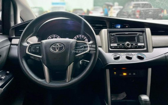 2020 Toyota Innova  2.8 E Diesel AT in Makati, Metro Manila-8