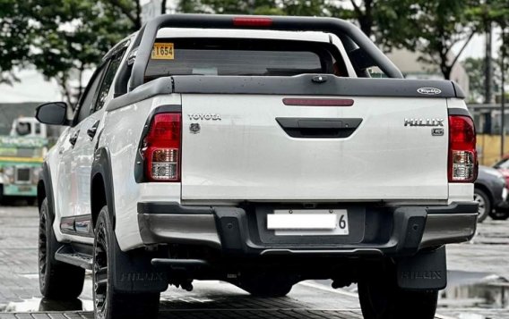 White Toyota Hilux 2019 for sale in Automatic-3