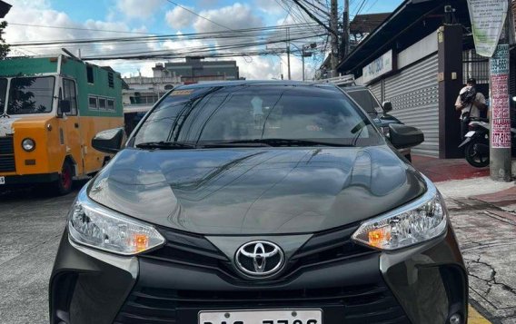 Selling White Toyota Vios 2022 in Quezon City-2