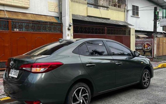 Selling White Toyota Vios 2022 in Quezon City-4