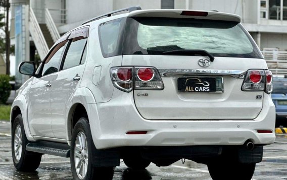 Sell White 2012 Toyota Fortuner in Makati-7