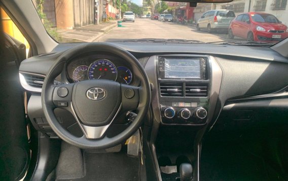 Selling White Toyota Vios 2022 in Quezon City-7