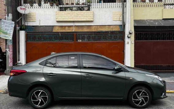 Selling White Toyota Vios 2022 in Quezon City-6