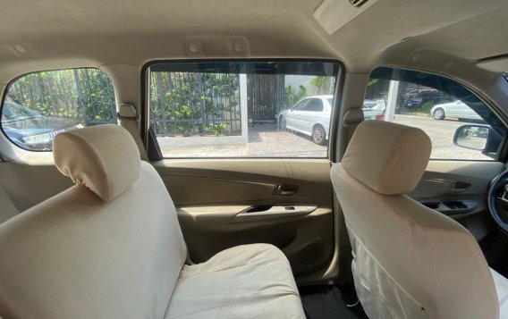 White Toyota Avanza 2015 for sale in Quezon City-8