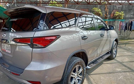 Selling White Toyota Fortuner 2017 in Tagaytay-1