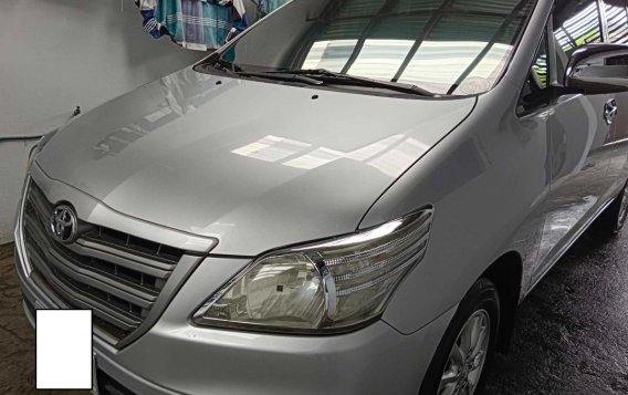White Toyota Innova 2015 for sale in Manual