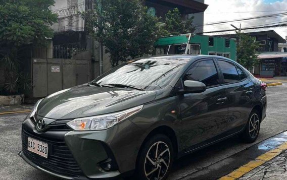 Selling White Toyota Vios 2022 in Quezon City-1