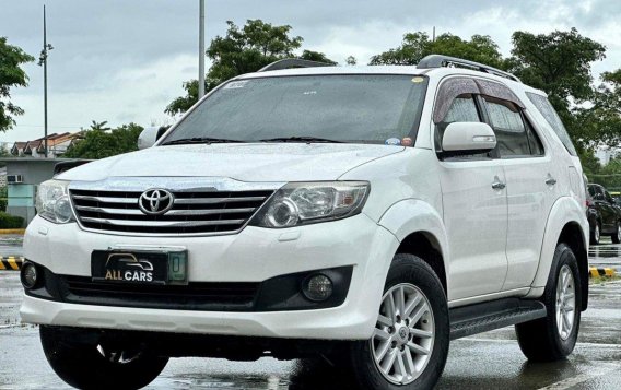Sell White 2012 Toyota Fortuner in Makati-2
