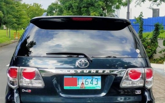 Sell Green 2012 Toyota Fortuner in Pateros-1