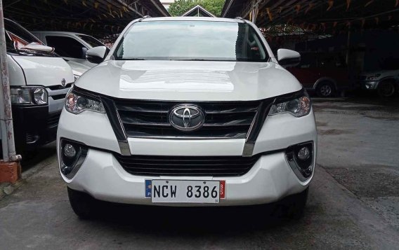 Selling White Toyota Fortuner 2018 in Pasay-1