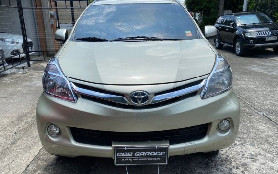 White Toyota Avanza 2015 for sale in Quezon City