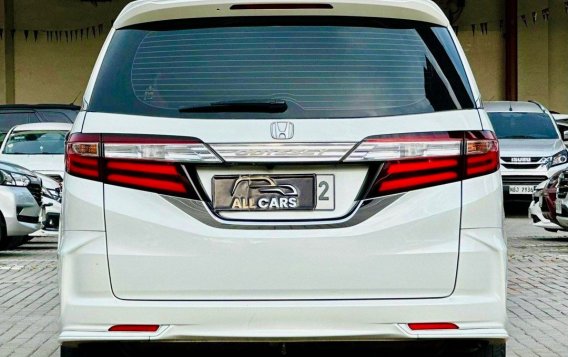 Sell White 2015 Toyota Alphard in Makati-2