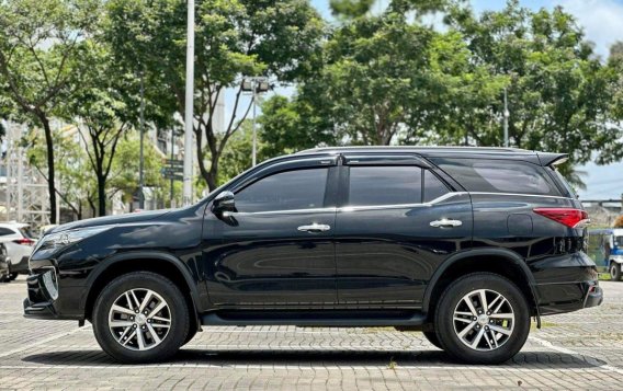 Sell White 2019 Toyota Fortuner in Makati-6