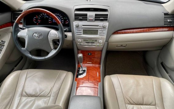 White Toyota Camry 2009 for sale in Automatic-9