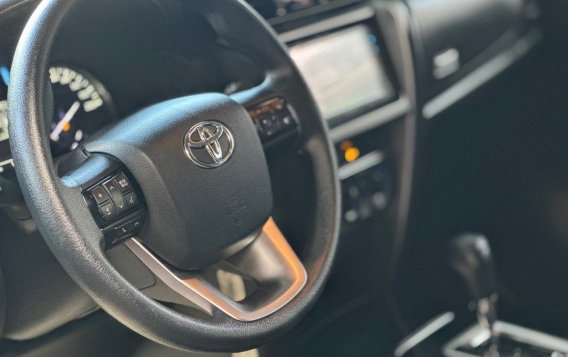 Selling White Toyota Fortuner 2023 in Quezon City-8