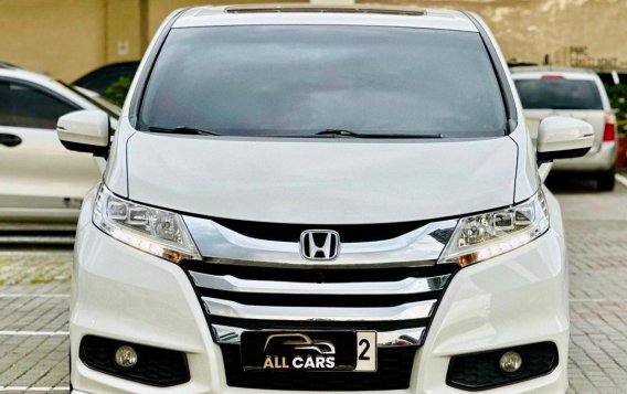Sell White 2015 Toyota Alphard in Makati