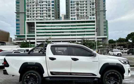 White Toyota Hilux 2019 for sale in Automatic-4