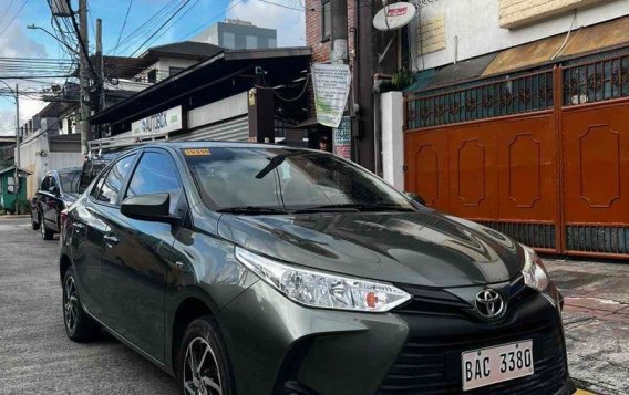 Selling White Toyota Vios 2022 in Quezon City