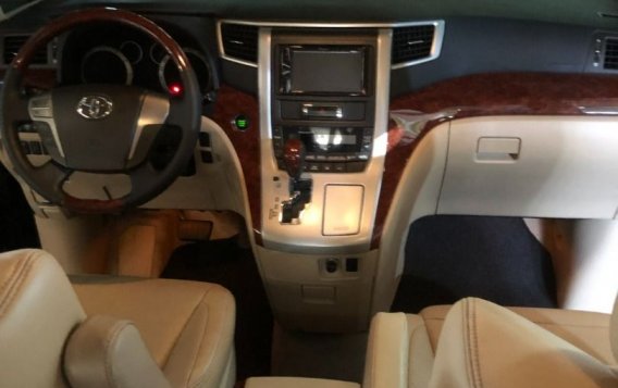 White Toyota Alphard 2011 for sale in Quezon City-8