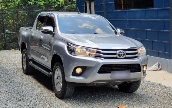 Sell White 2016 Toyota Hilux in Cebu City-2