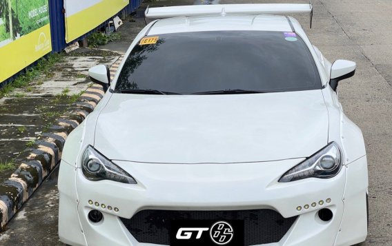 White Toyota 86 2018 for sale in Manila-1