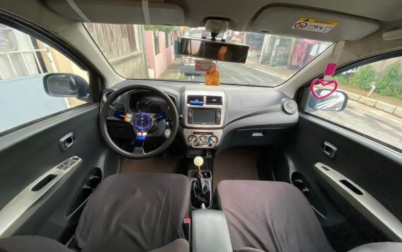 Selling Silver Toyota Wigo 2016 in Manila-8