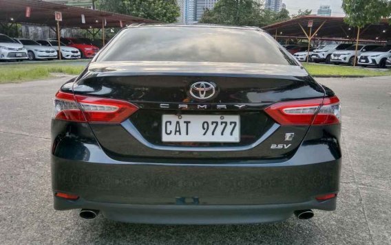 Selling White Toyota Camry 2020 in Pasig-5