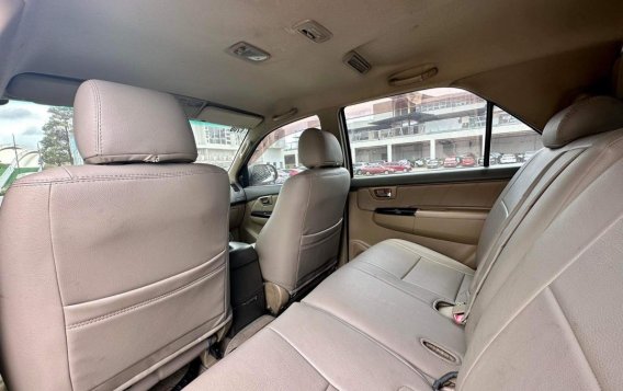 Sell White 2012 Toyota Fortuner in Makati-8