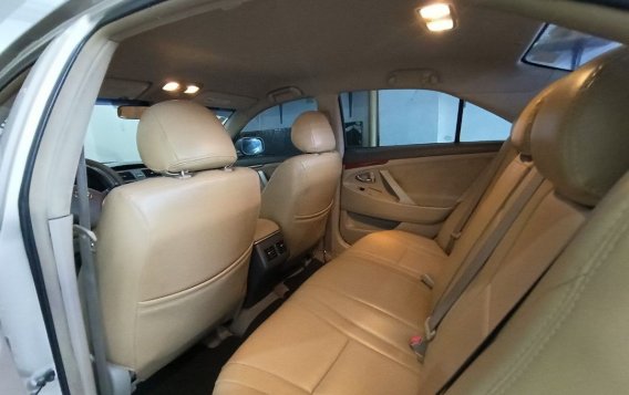 White Toyota Camry 2011 for sale in Automatic-4