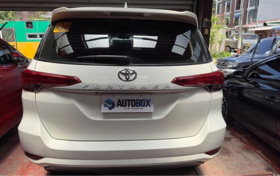 Selling White Toyota Fortuner 2023 in Quezon City-4